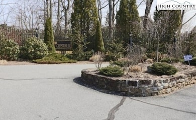 671 Greystone Dr, Blowing Rock, NC 28607 - photo 4