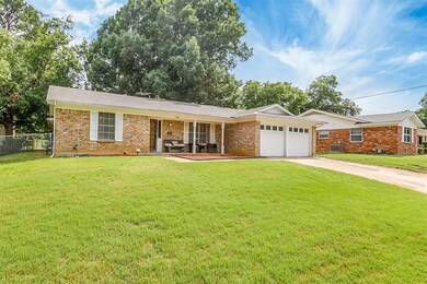 609 Cullum Ave, Hurst, TX 76053 - photo 3