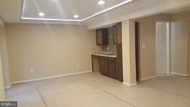 8121 Tamar Dr, Columbia, MD 21045 - photo 7