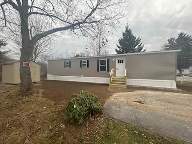 45 Crystal Springs Way, Somersworth, NH 03878 - photo 2