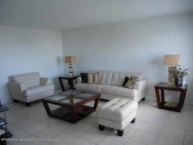 4 Living Room