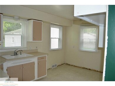 1139 Willow St, Grand Ledge, MI 48837 - photo 7