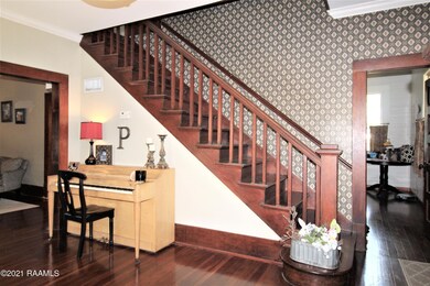 125 e 8th St - Staircase
