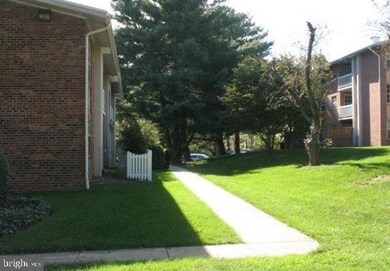 1954 Kennedy Dr unit 203, McLean, VA 22102 - photo 2