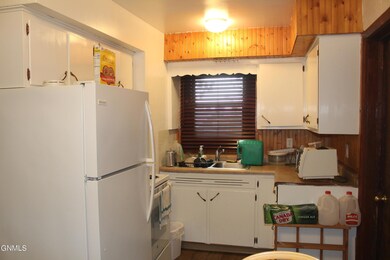 311 8th St NE, Jamestown, ND 58401 - photo 5