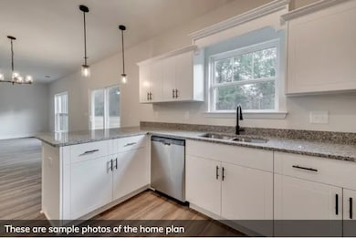 101 Burberry Cir, Greenwood, SC 29646 - photo 3