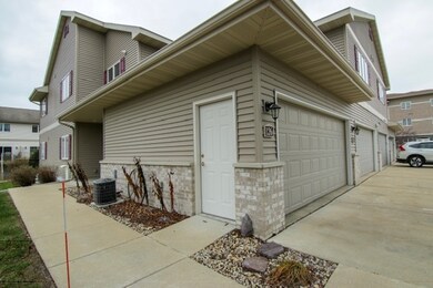 126 Elliott Ln, Oregon, WI 53575 - photo 2