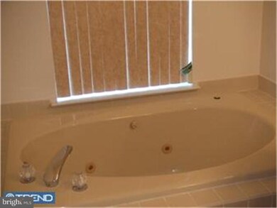 149 Kingswood Ct, Glen Mills, PA 19342 - photo 4