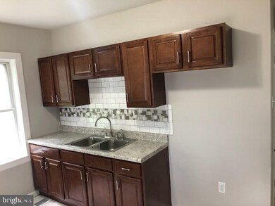 3320 Arlington St, Reading, PA 19605 - photo 6