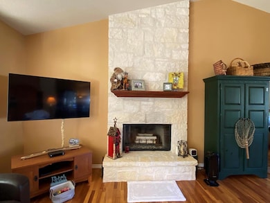 609 Lupine Ln, Fredericksburg, TX 78624 - photo 2