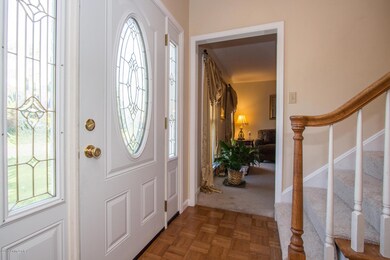 7511 Newton Dr, Louisville, KY 40228 - photo 4