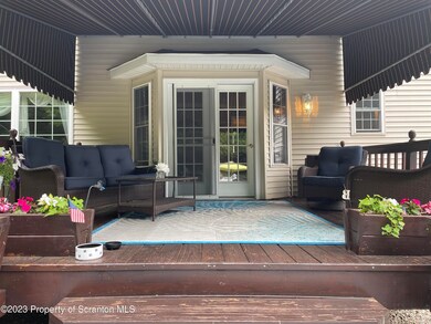 203 Elmwood Dr, Moscow, PA 18444 - photo 6