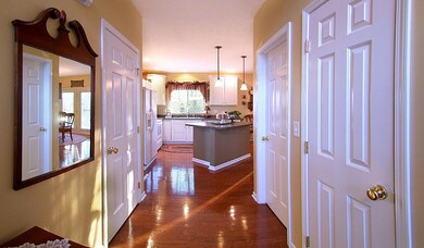 foyer-to-kitchen