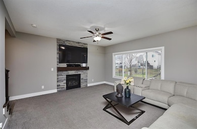 9019 Cody Dr, West Des Moines, IA 50266 - photo 5