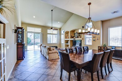 Gorgeous & Open for Entertaining