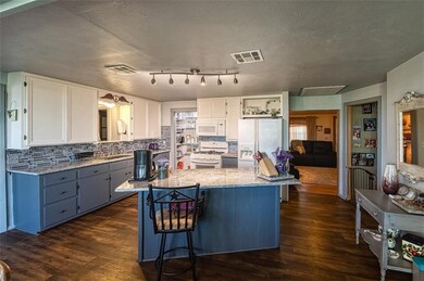 20325 E 1120 Rd, Elk City, OK 73644 - photo 7