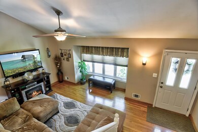007_Living Room