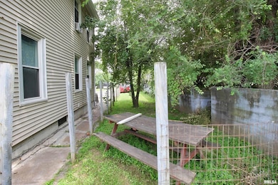 428 7th St, Moline, IL 61265 - photo 2
