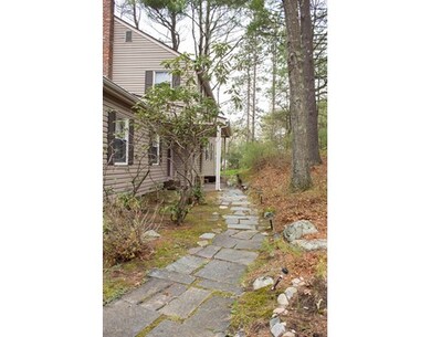 10 Hatters Hill Rd, Medfield, MA 02052 - photo 2
