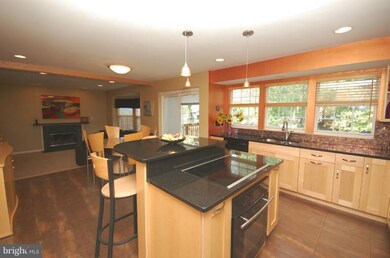 6987 Newberry Dr, Columbia, MD 21044 - photo 7