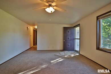 16114 N Regency Park Place, Chillicothe, IL 61523 - photo 4