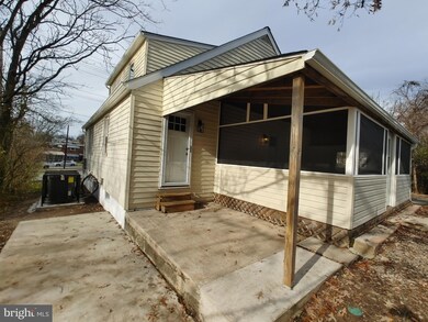 4427 Annapolis Rd, Halethorpe, MD 21227 - photo 6