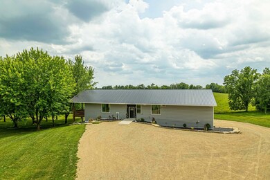 W6579 Karric Ln, Monroe, WI 53566 - photo 7
