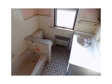 Full Bath.