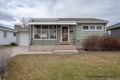 1210 E 5th Ave, Cheyenne, WY 82001 - photo 2