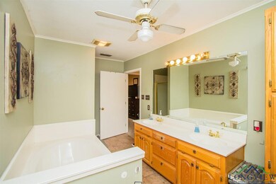 3211 Florence St, Kilgore, TX 75662 - photo 6