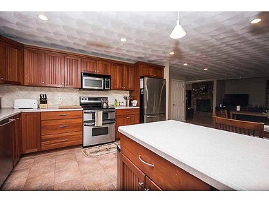 66 Varnum Ave, Bristol, RI 02809 - photo 4