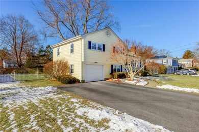 214 New Meadow Rd, Barrington, RI 02806 - photo 2