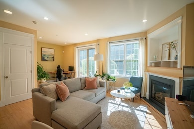 208 Pine St unit 42, Amherst, MA 01002 - photo 6