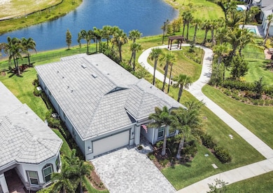 10405 Northbrook Cir, Palm Beach Gardens, FL 33412 - photo 2