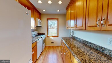 4 Patapsco Rd, Linthicum Heights, MD 21090 - photo 7