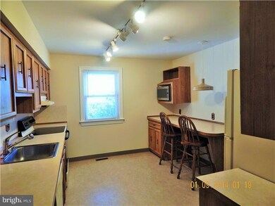 918 Mennonite Rd, Royersford, PA 19468 - photo 7