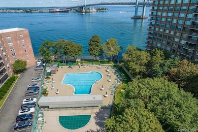 The Cryder House unit 3D, Whitestone, NY 11357 - photo 2