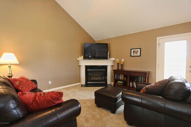 8604 Everett Rush Ct, Louisville, KY 40228 - photo 5