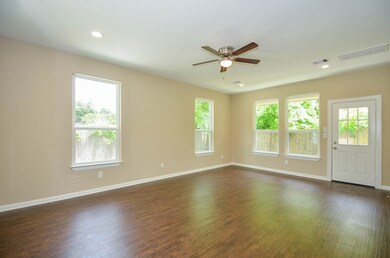6016 Beall St, Houston, TX 77091 - photo 6