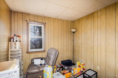 214 N Elm St, Owosso, MI 48867 - photo 5