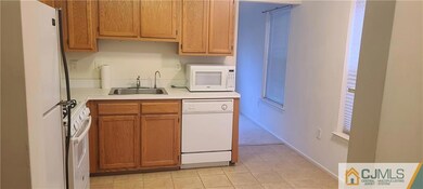 826 Magnolia Ln unit C2, Branchburg, NJ 08876 - photo 3