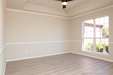Flexible formal dining or office