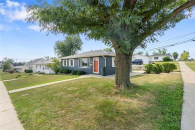 3515 Dennis Dr NW, Cedar Rapids, IA 52405 - photo 3