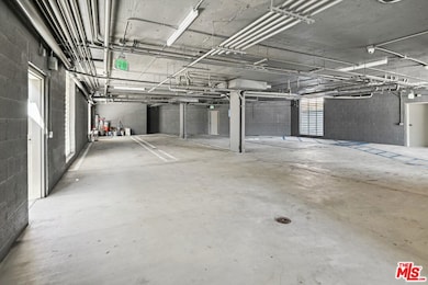 819 E La Palma Dr unit 3, Inglewood, CA 90301 - photo 4