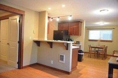 1010 NW Roanoke Ave, Bend, OR 97701 - photo 5