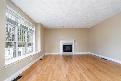 9 Crimson Ct unit U23, Nashua, NH 03063 - photo 5