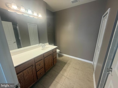 8470 Ice Crystal Dr unit B, Laurel, MD 20723 - photo 4