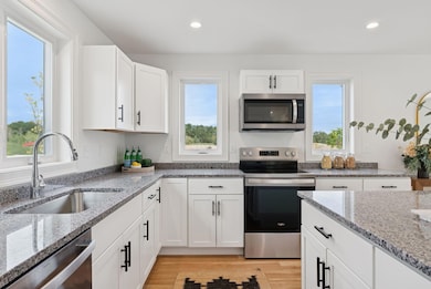 5 Feldspar Ln unit 3, Cumberland, ME 04021 - photo 4