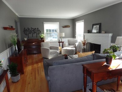 49 Cindy Crest Dr, Schenectady, NY 12306 - photo 7