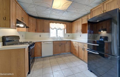 1 Craigie Ave, Pittsfield, MA 01201 - photo 7